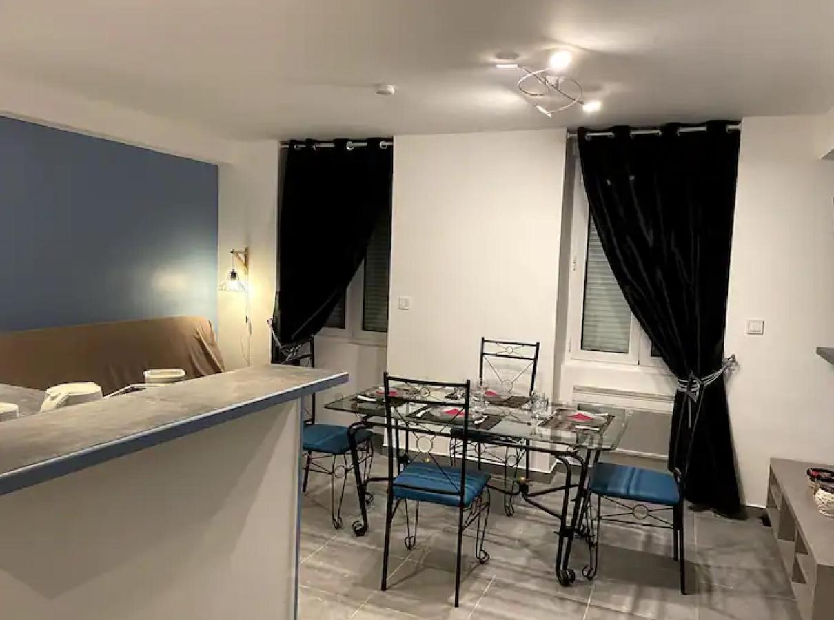 Appartement Avec Parking Gratuit Et Wifi Vierzon Exterior foto