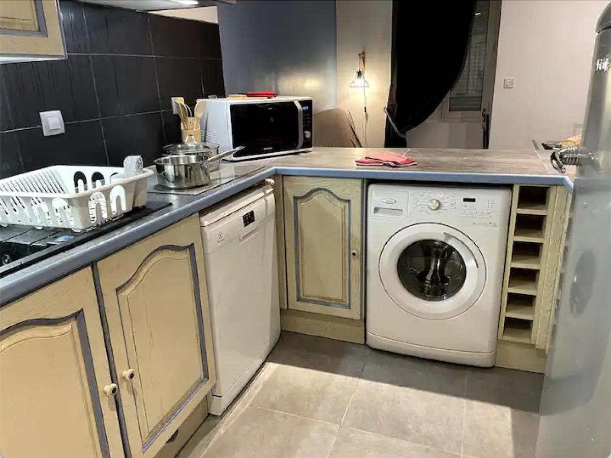 Appartement Avec Parking Gratuit Et Wifi Vierzon Exterior foto