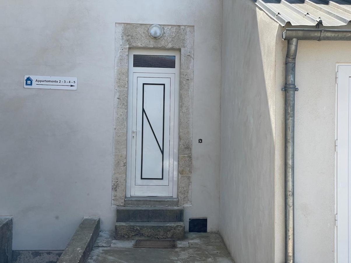 Appartement Avec Parking Gratuit Et Wifi Vierzon Exterior foto